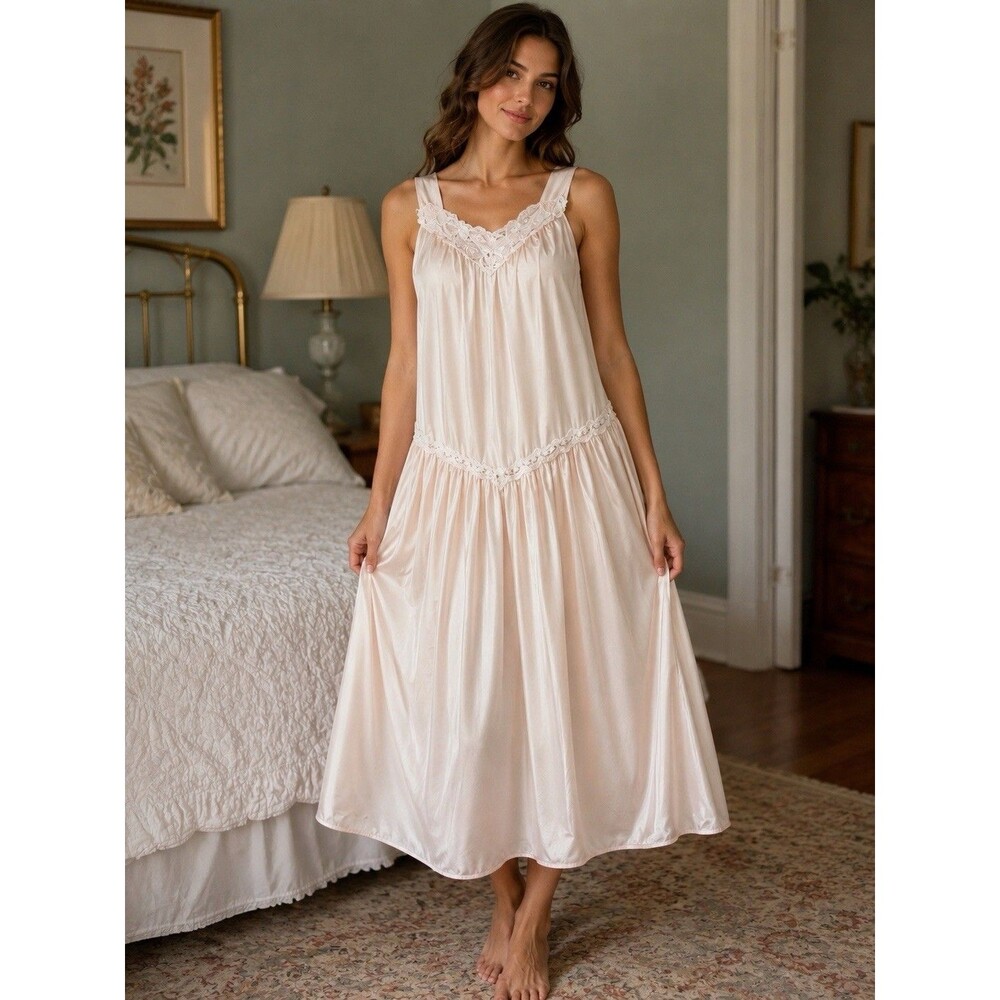 Vtg Lorraine Nightgown Size SPink Nylon Satin Coquette Lace Fairy Romantic USA